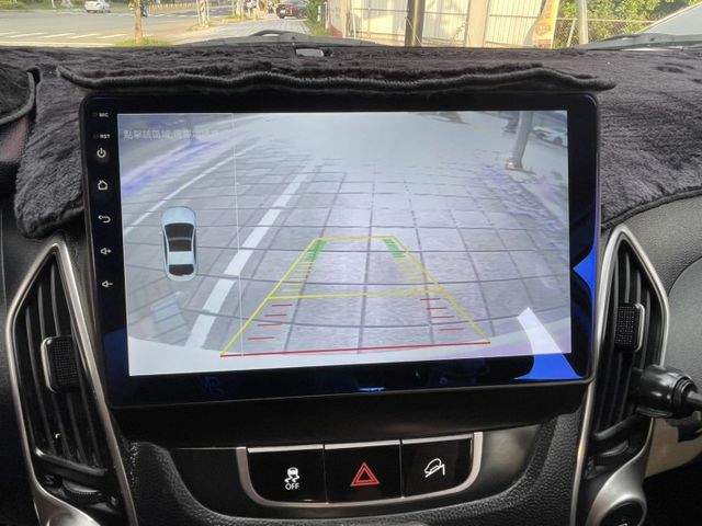 12年  IX35 白色系  2.4  四輪傳動  頂配 車頂行李架   全景天窗  市場稀有!!  第7張相片