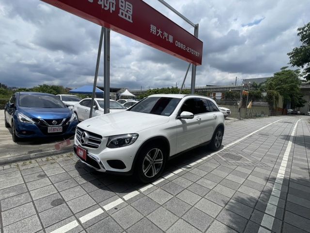 認證車  中華賓士總代理  一手車  全原廠保養  原版原漆  23P  環景  Carplay   黑內飾  第1張相片