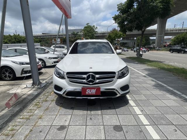 認證車  中華賓士總代理  一手車  全原廠保養  原版原漆  23P  環景  Carplay   黑內飾  第2張相片