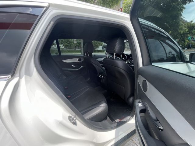 認證車  中華賓士總代理  一手車  全原廠保養  原版原漆  23P  環景  Carplay   黑內飾  第15張相片