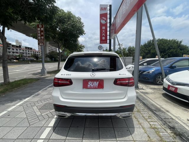 認證車  中華賓士總代理  一手車  全原廠保養  原版原漆  23P  環景  Carplay   黑內飾  第19張相片