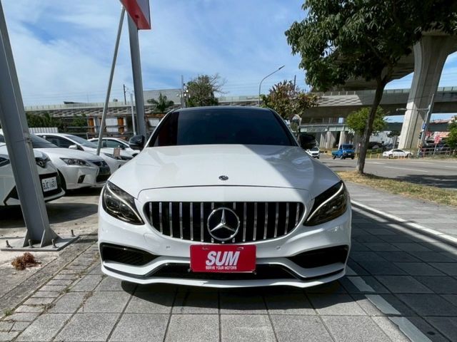 總代理 空力套件 換檔撥片 電動天窗 電動椅  全車環景 數位儀錶板 自動大燈 電動尾門 賽車椅  BSM/盲點偵測系統  第2張相片