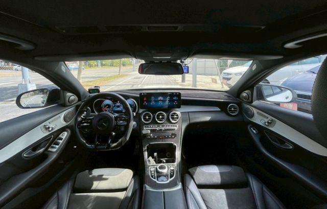 總代理 空力套件 換檔撥片 電動天窗 電動椅  全車環景 數位儀錶板 自動大燈 電動尾門 賽車椅  BSM/盲點偵測系統  第10張相片