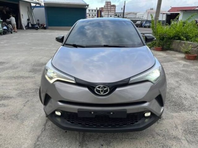 TOYOTA豐田 C-HR  第3張相片