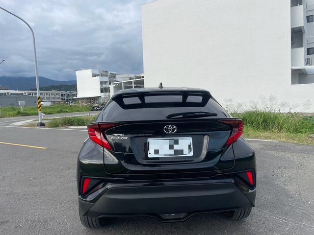 TOYOTA豐田 C-HR  第4張相片