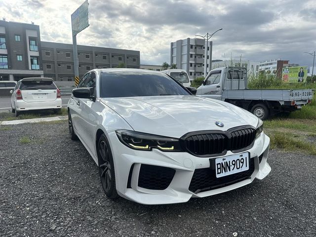 BMW寶馬 330  第7張相片
