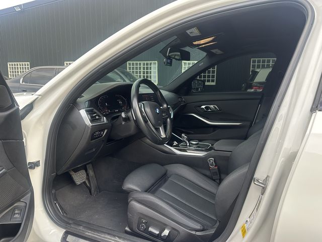 BMW寶馬 330  第9張相片