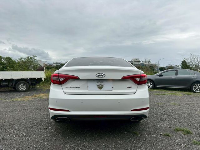 HYUNDAI現代 SONATA  第4張相片