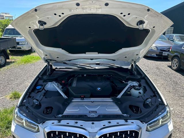 BMW寶馬 X4 XDRIVE30I  第6張相片
