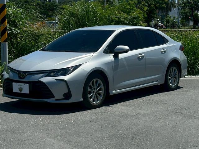 TOYOTA豐田 ALTIS  第1張相片