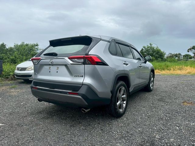 TOYOTA豐田 RAV4  第2張相片