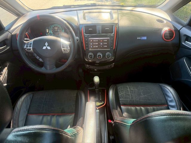 MITSUBISHI三菱 COLT PLUS  第5張相片