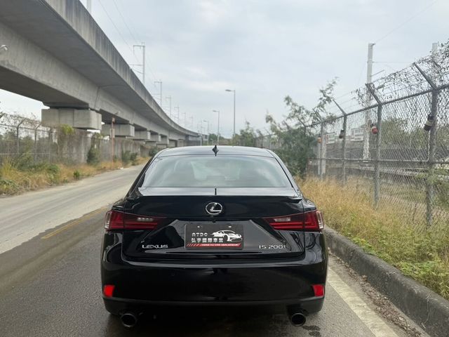 LEXUS凌志 IS200T  第2張相片