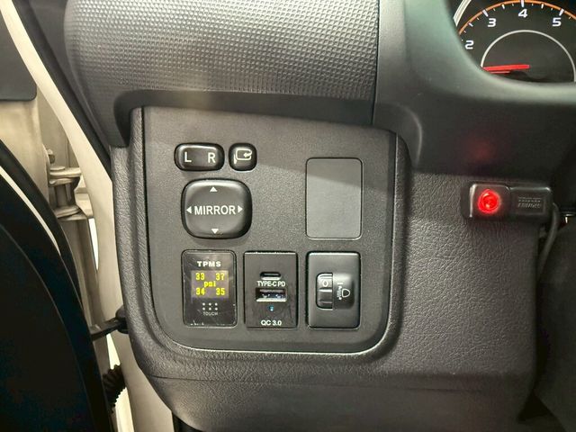 TOYOTA豐田 WISH  第11張相片