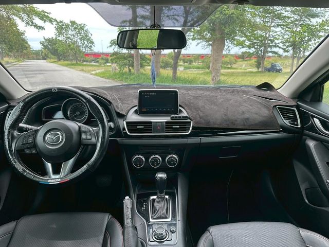 MAZDA馬自達 MAZDA 3  第11張相片
