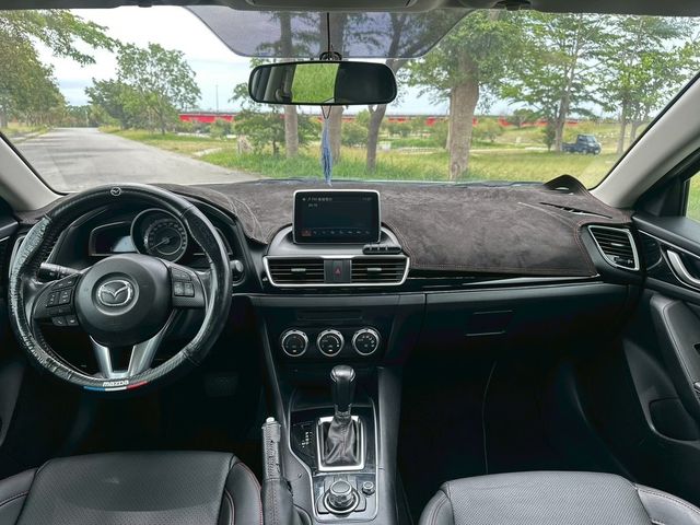 MAZDA馬自達 MAZDA 3  第5張相片