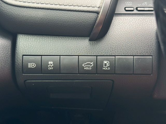 TOYOTA豐田 CAMRY  第9張相片