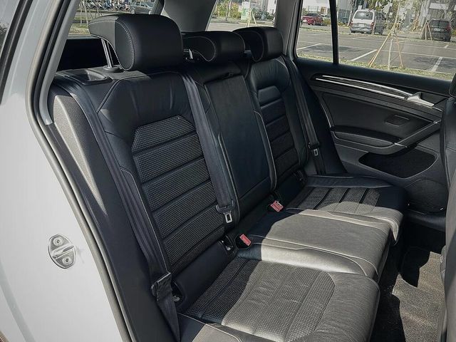VOLKSWAGEN福斯 GOLF VARIANT  第9張相片