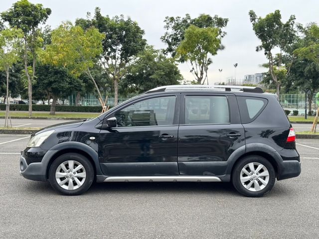 NISSAN日產 LIVINA  第2張相片