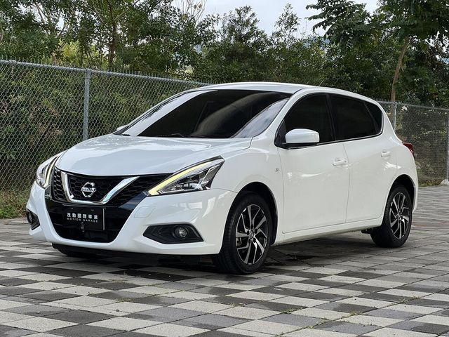 NISSAN日產 TIIDA  第2張相片