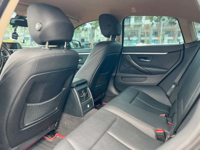 BMW寶馬 420I CONVERTIBLE  第9張相片