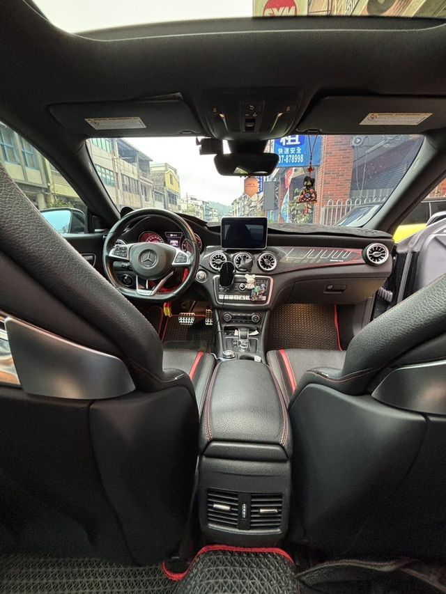 M-BENZ賓士 CLA45 AMG  第3張相片