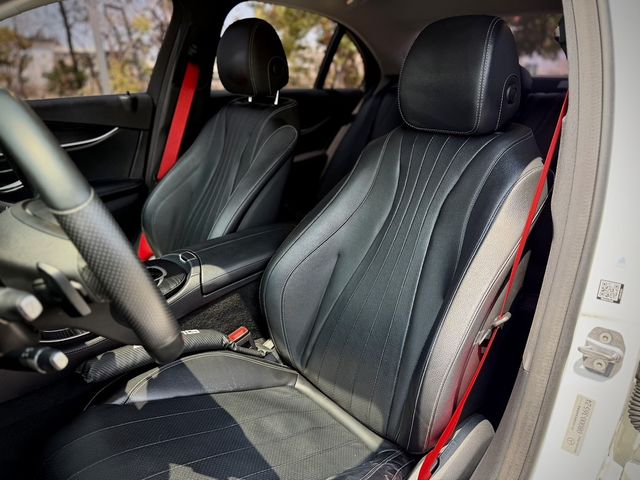 M-BENZ賓士 E200  第6張相片