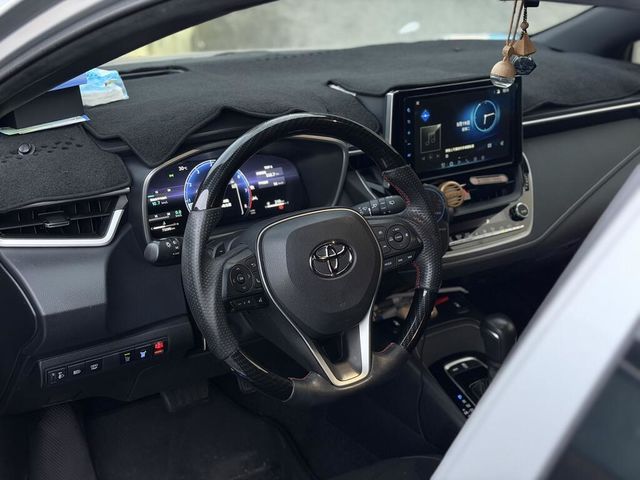 TOYOTA豐田 COROLLA SPORT  第3張相片
