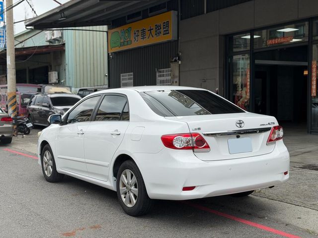 TOYOTA豐田 ALTIS  第4張相片