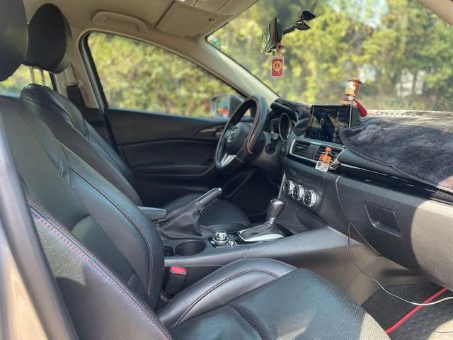 MAZDA馬自達 MAZDA 3  第5張相片