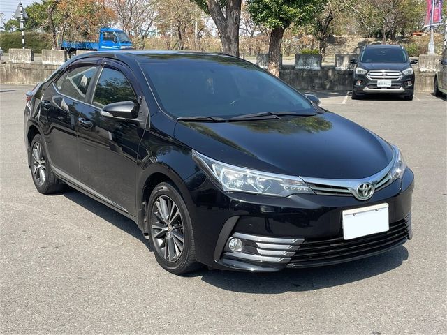 TOYOTA豐田 ALTIS  第1張相片