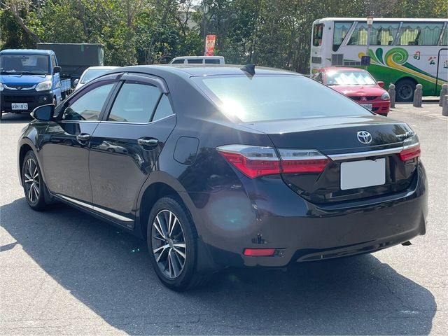 TOYOTA豐田 ALTIS  第3張相片