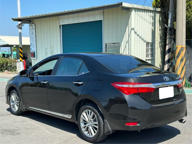 TOYOTA豐田 ALTIS  第1張相片