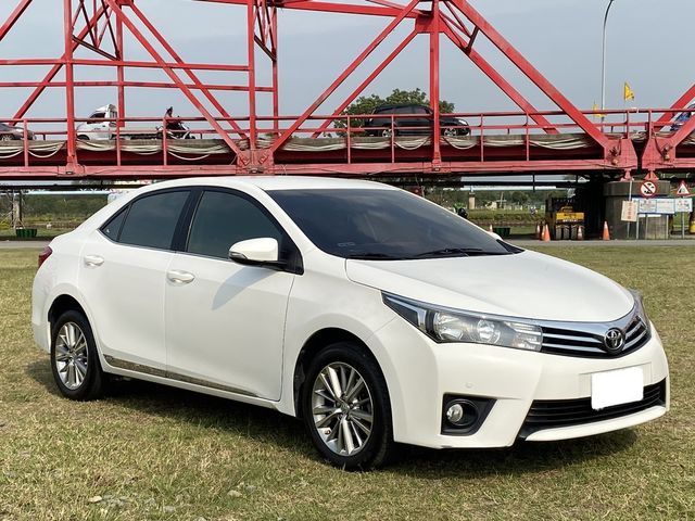 TOYOTA豐田 ALTIS  第3張相片