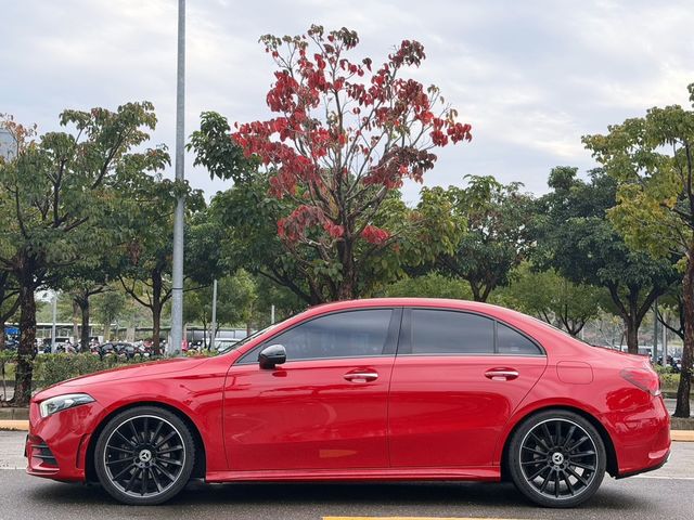 M-BENZ賓士 A200  第2張相片