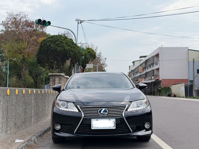 LEXUS凌志 ES300H  第2張相片