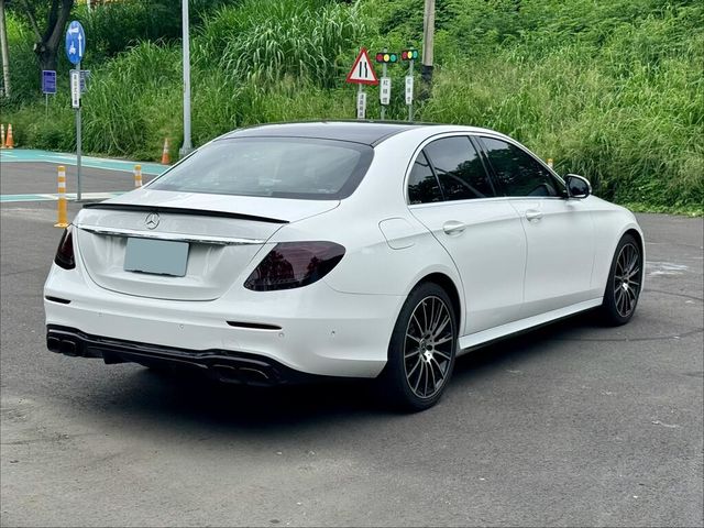 M-BENZ賓士 E220D  第3張相片