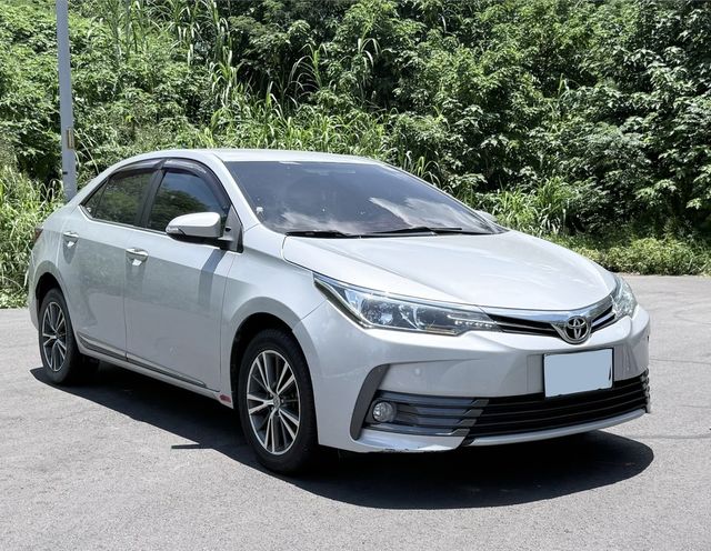 TOYOTA豐田 ALTIS  第2張相片
