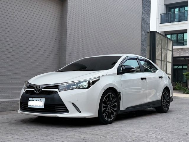 TOYOTA豐田 ALTIS  第1張相片