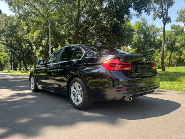 BMW寶馬 318I  第2張相片