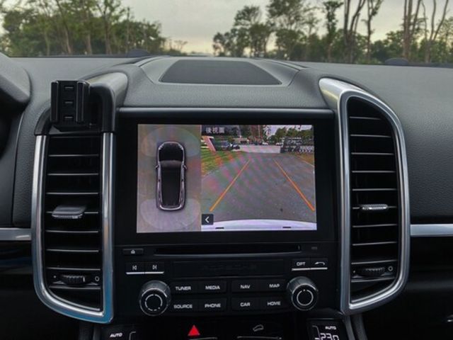 PORSCHE保時捷 CAYENNE  第12張相片