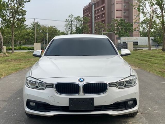 BMW寶馬 320I LCI  第3張相片
