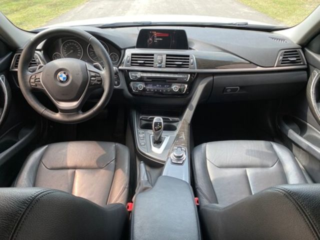 BMW寶馬 320I LCI  第5張相片