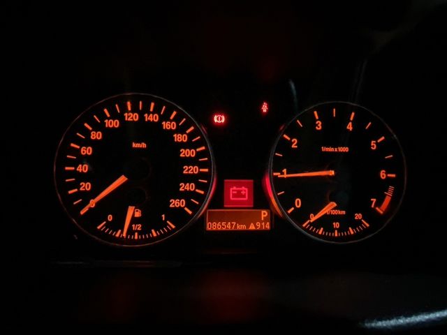 BMW寶馬 320CI  第7張相片