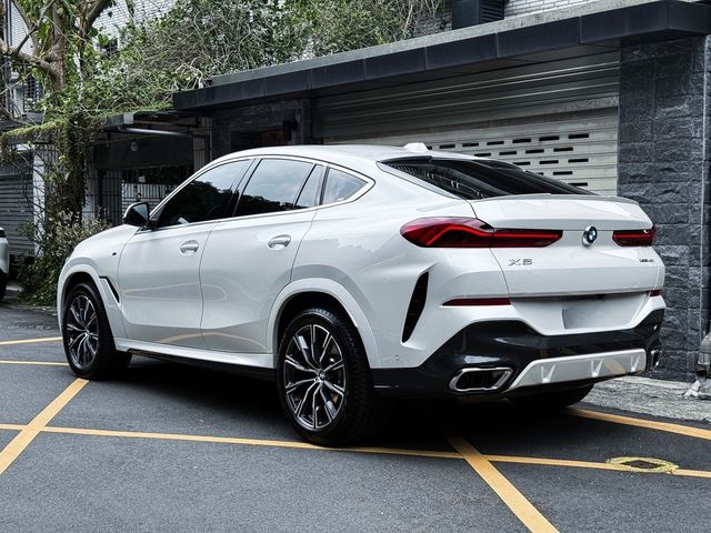 BMW寶馬 X6 XDRIVE40I  第2張相片