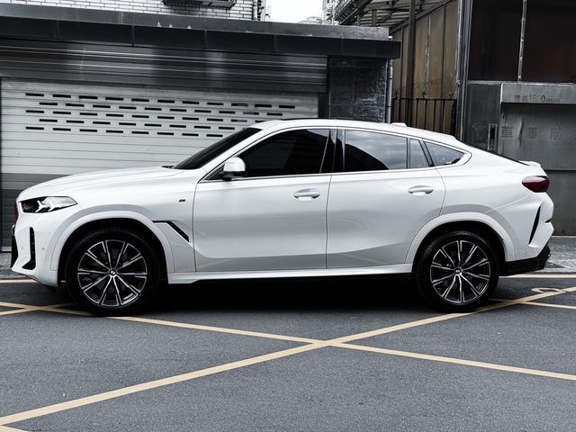 BMW寶馬 X6 XDRIVE40I  第3張相片