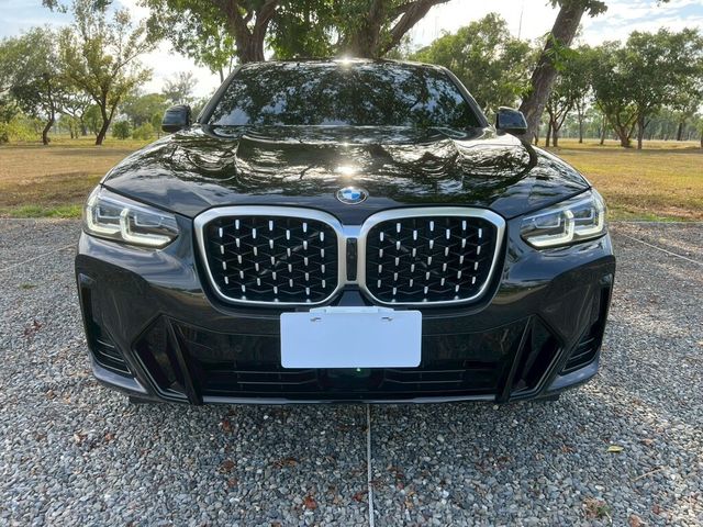 BMW寶馬 X4 XDRIVE20I  第3張相片