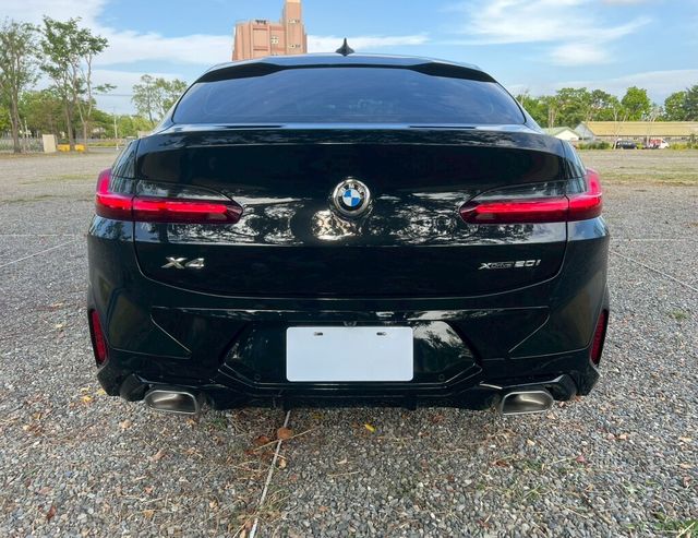 BMW寶馬 X4 XDRIVE20I  第4張相片