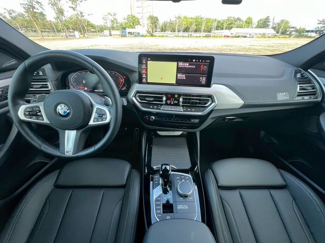 BMW寶馬 X4 XDRIVE20I  第5張相片