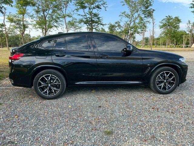 BMW寶馬 X4 XDRIVE20I  第10張相片